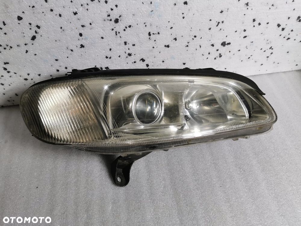Opel Omega B Lampa prawy przód przednia prawa EUROPA - 1