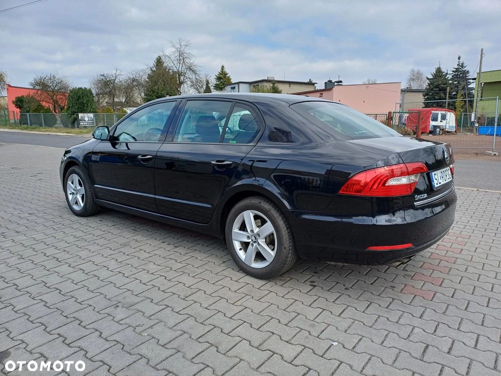 Skoda Superb 1.6 TDI Ambition - 6