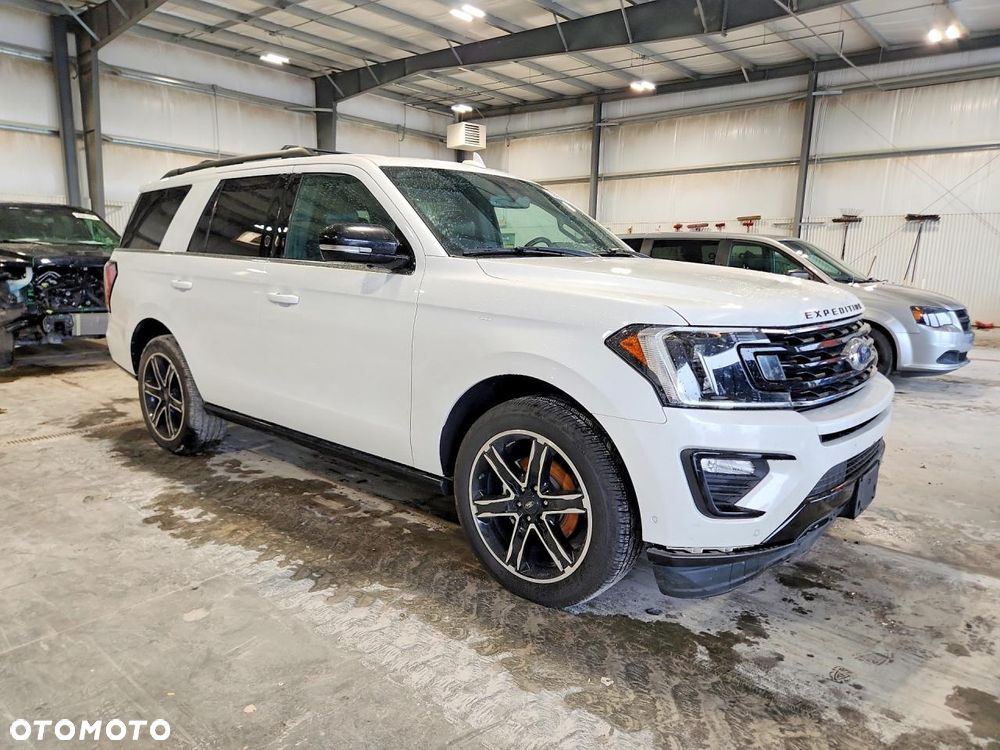 Ford Expedition - 3