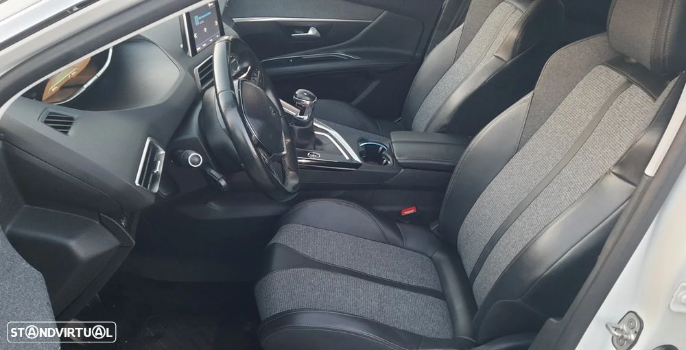 Peugeot 3008 1.2 PureTech Allure - 7