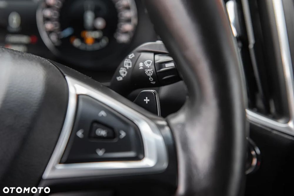 Ford Edge 2.0 TDCi Bi-Turbo 4x4 Titanium - 17