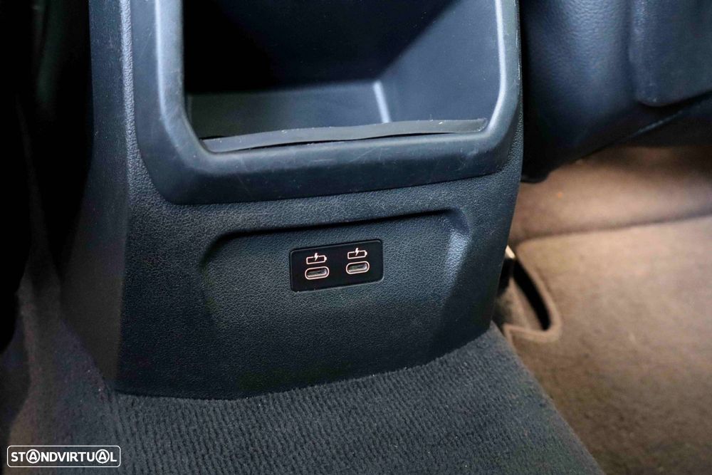 BMW 116 d Pack Desportivo M - 48