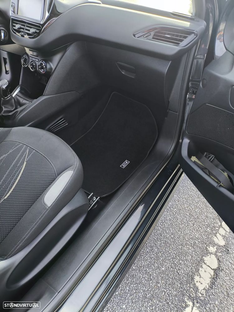 Peugeot 208 1.4 VTi Active - 11