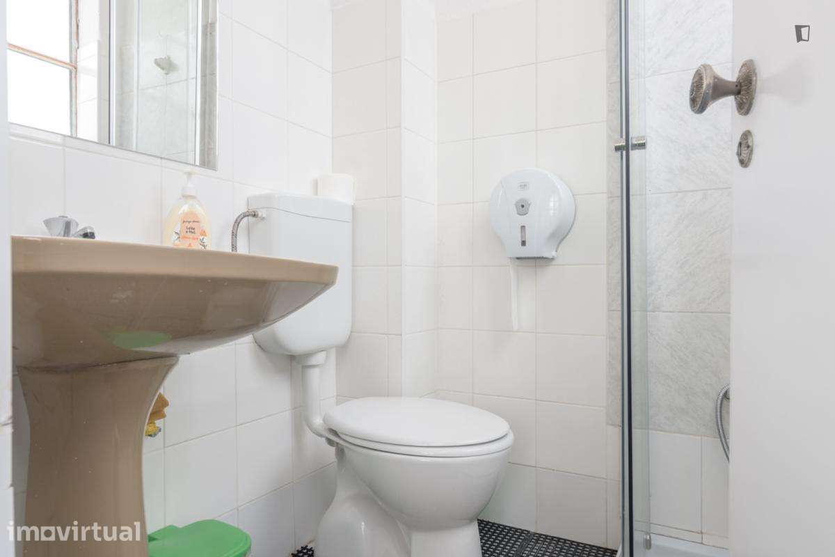 Quarto - localizado em Arroios Lisbon - Grande imagem: 3/18