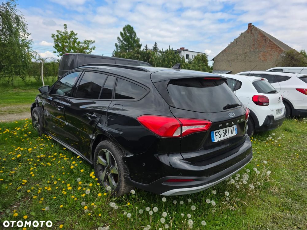 Ford Focus 1.0 EcoBoost Hybrid ACTIVE X - 4