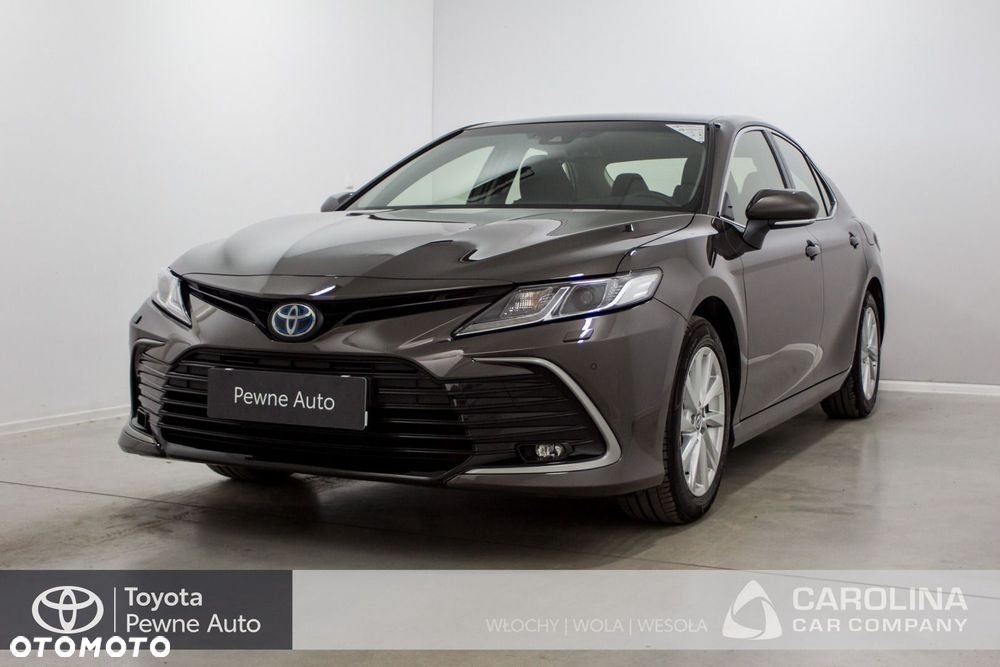 Toyota Camry 2.5 Hybrid Comfort CVT - 2