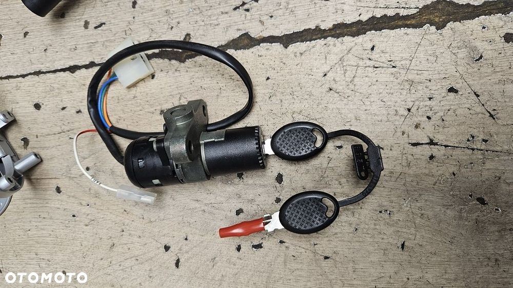 Stacyjka klucz zamek korek Aprilia Pegaso 650  AP8102958 - 9