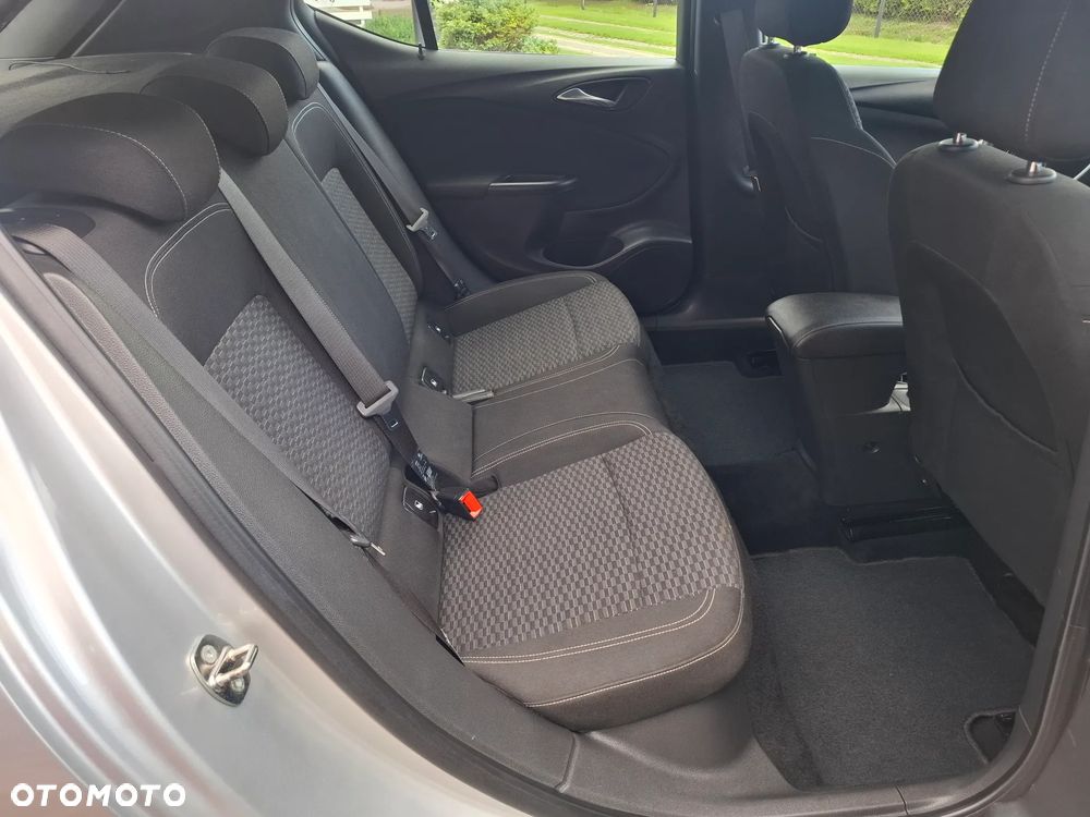 Opel Astra 1.4 Turbo Edition - 9