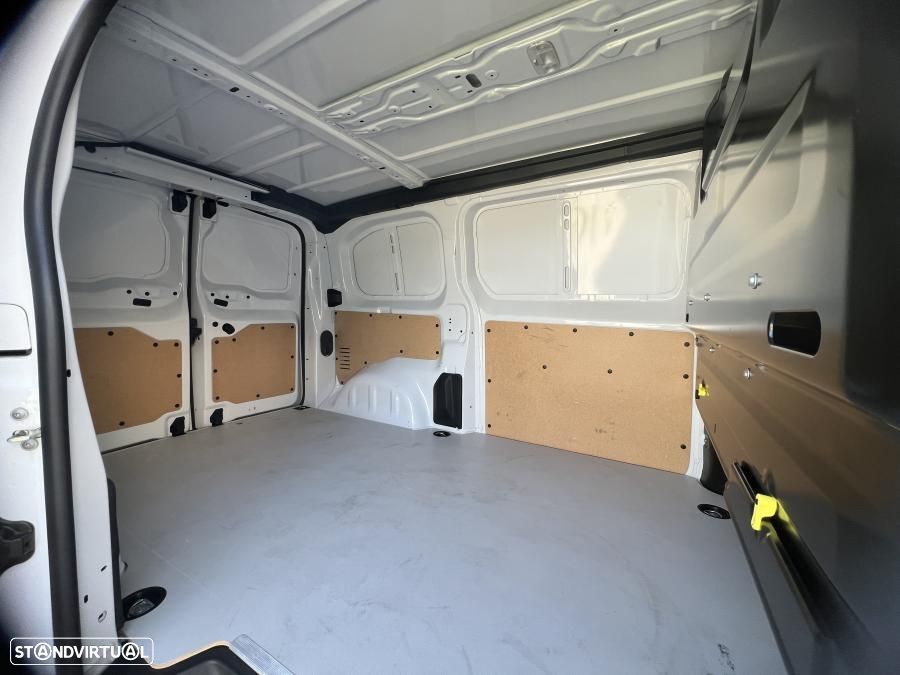 Peugeot e-Expert Cargo M 75KWH - 53