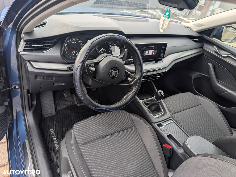 Skoda Octavia 2.0 TDI Ambition - 11