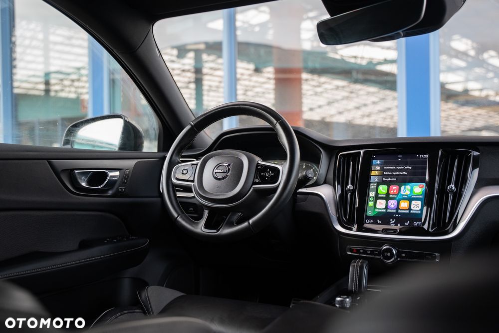 Volvo V60 B4 D Geartronic RDesign - 26