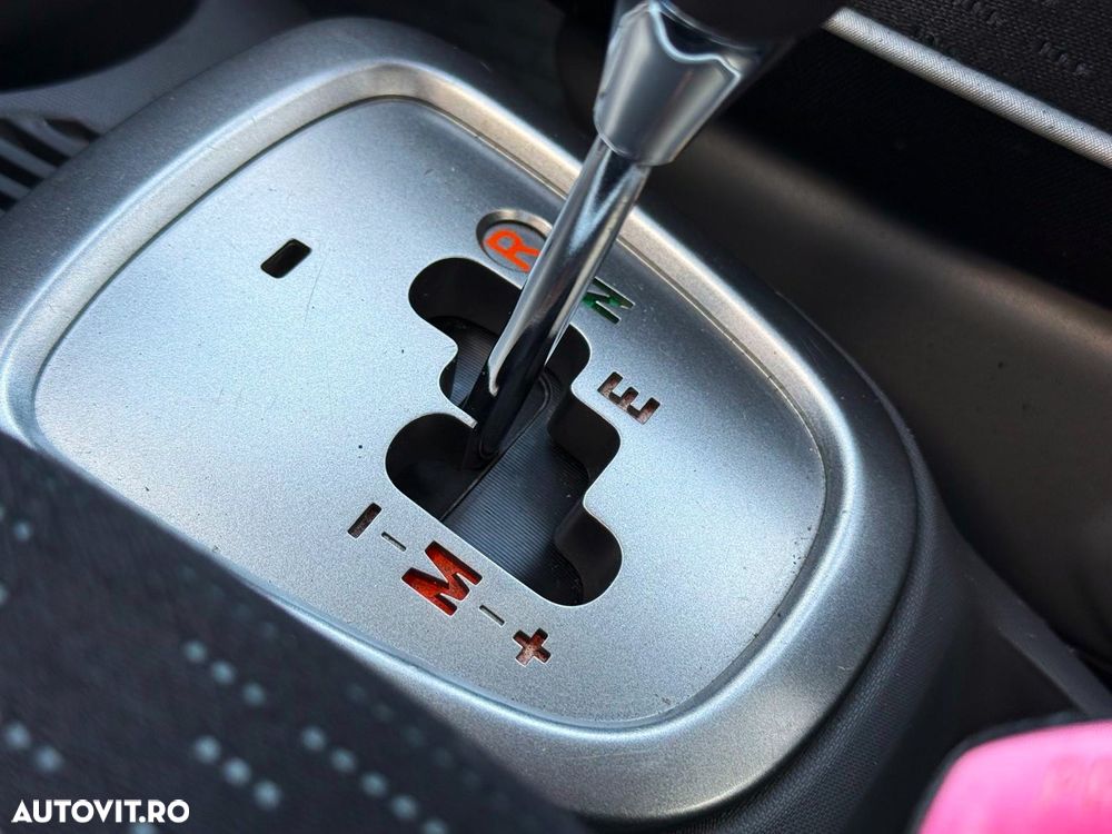 Peugeot 107 70 2-Tronic Filou - 6