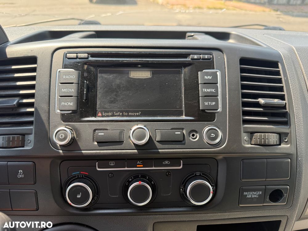 Volkswagen Transporter - 22