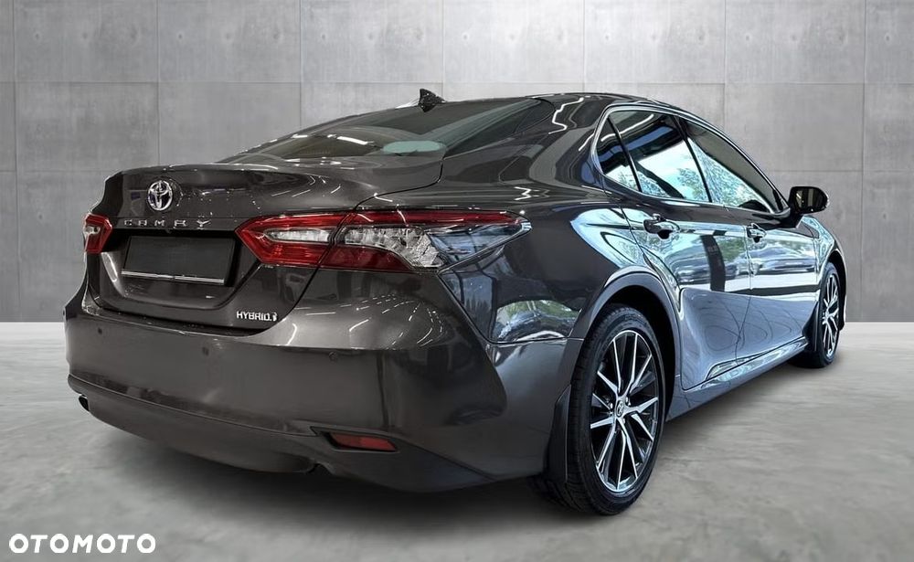 Toyota Camry Executive - 5