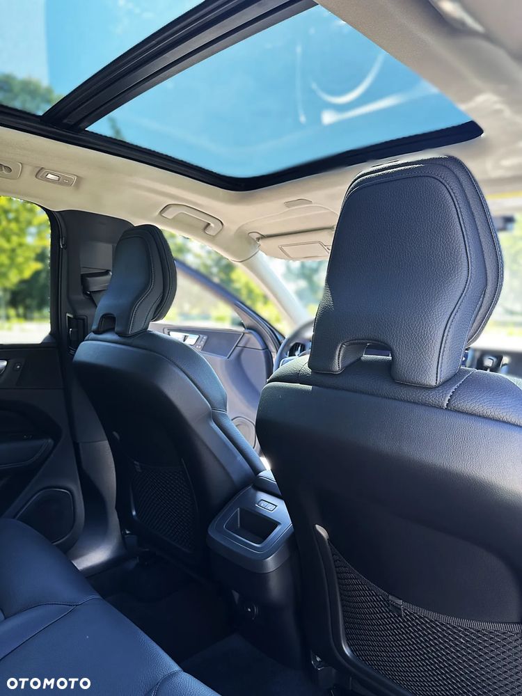 Volvo XC 60 B5 B AWD Plus Dark - 30