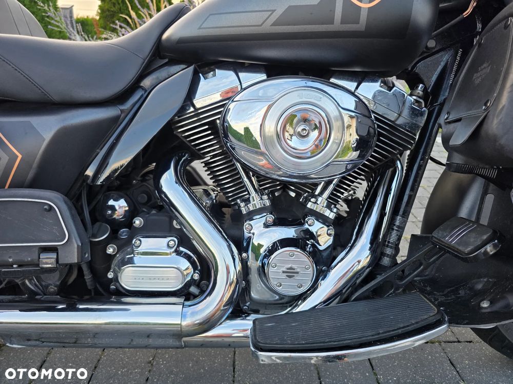 Harley-Davidson FLHTCU Ultra - 35