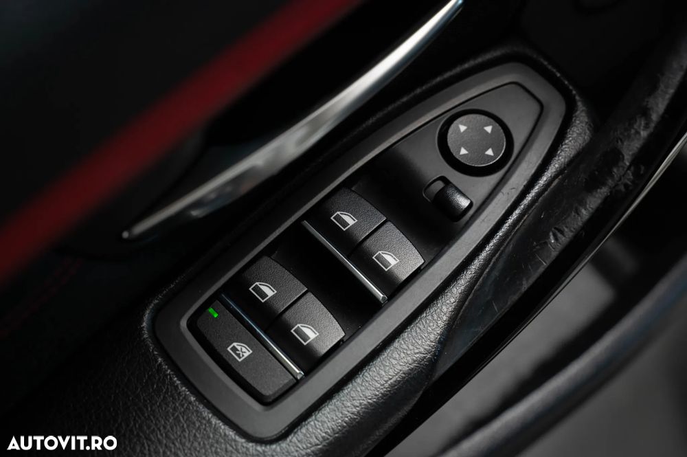 BMW Seria 3 325d Aut. Sport Line - 18