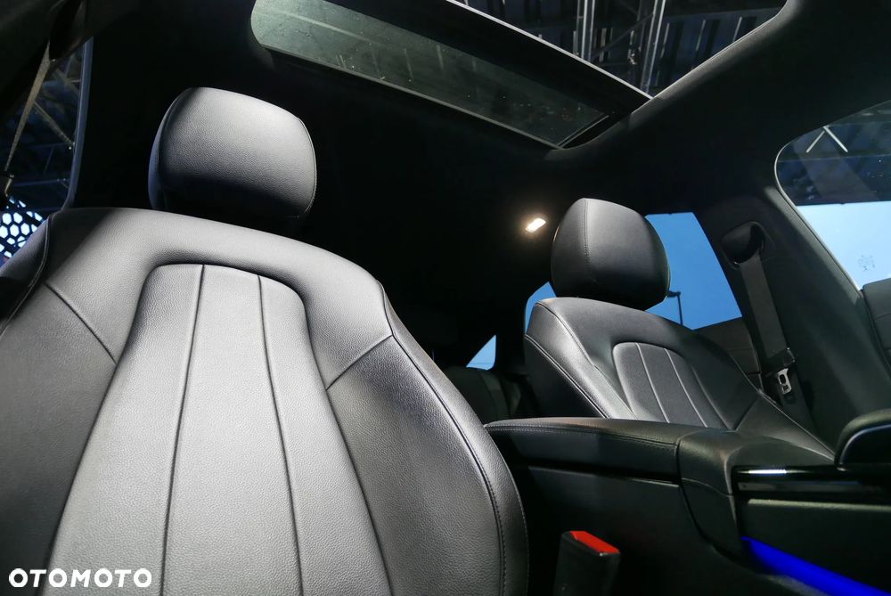 Mercedes-Benz CLA 200 7G-DCT Progressive - 30