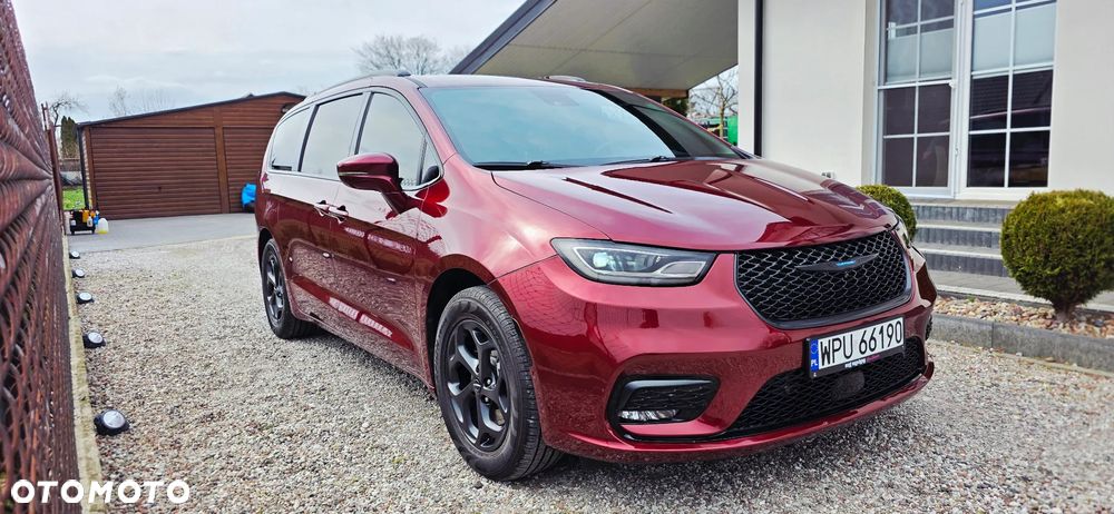 Chrysler Pacifica - 4