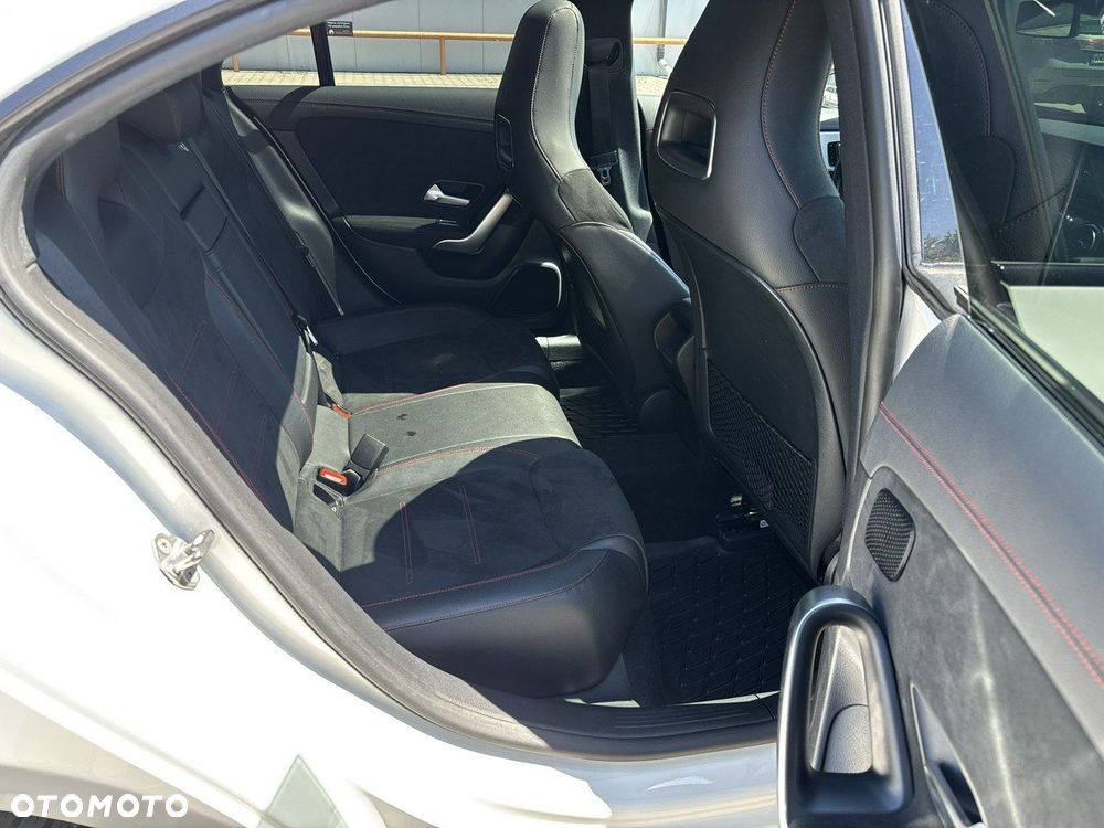 Mercedes-Benz CLA 200 mHEV AMG Line 7G-DCT - 16