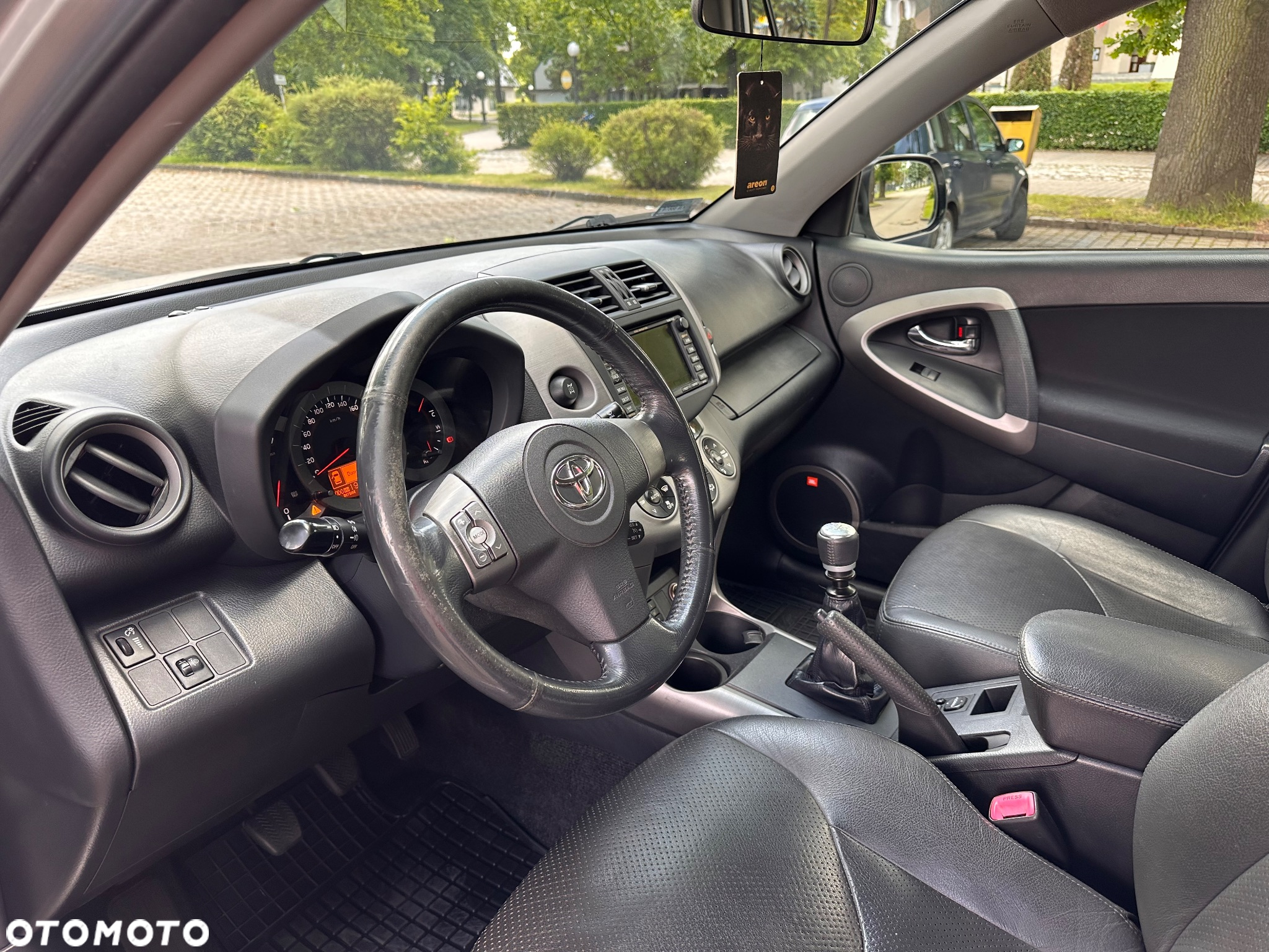 Toyota RAV4 2.2 D-CAT Sol - 33