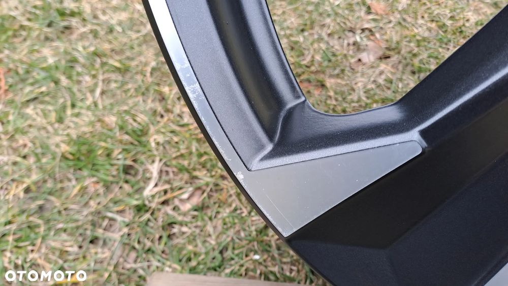 Felga Aluminiowa 19 Seat Ateca Cupra 5x112 ET 45 575601025T - 5