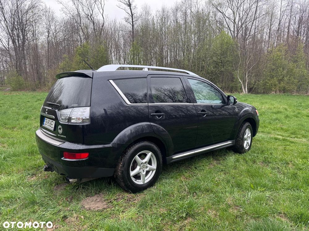 Mitsubishi Outlander 2.0 DID Instyle - 4