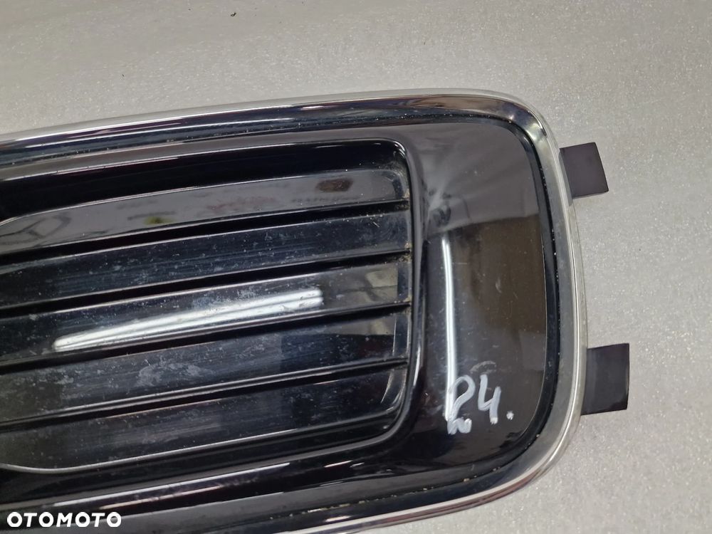 AUDI A6 C7 LIFT 14- LEWA KRATKA BOCZNA Z CHROMEM ZDERZAKA PRZEDNIEGO PRZÓD , NR 4G0807681AD , NR AUKCJI F/24 - 2