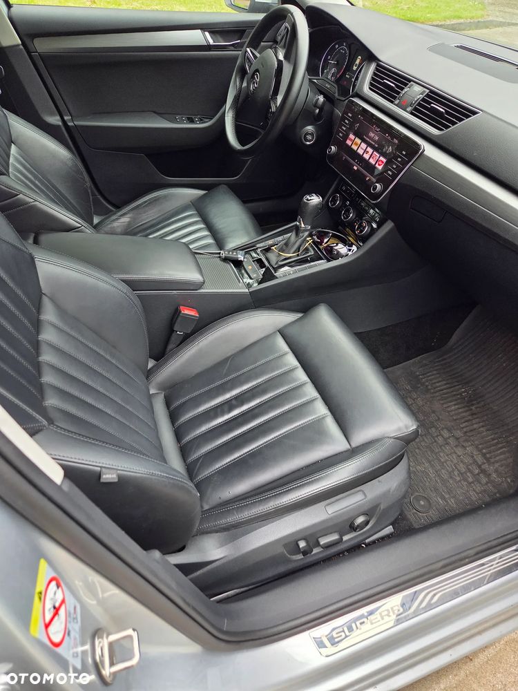 Skoda Superb 2.0 TDI SCR 4x4 Style DSG - 14