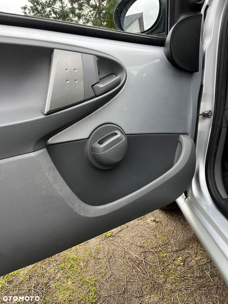 Peugeot 107 1.0 Trendy - 6