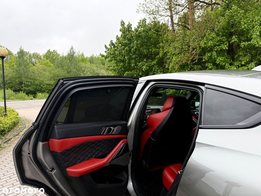 BMW X6M - 13