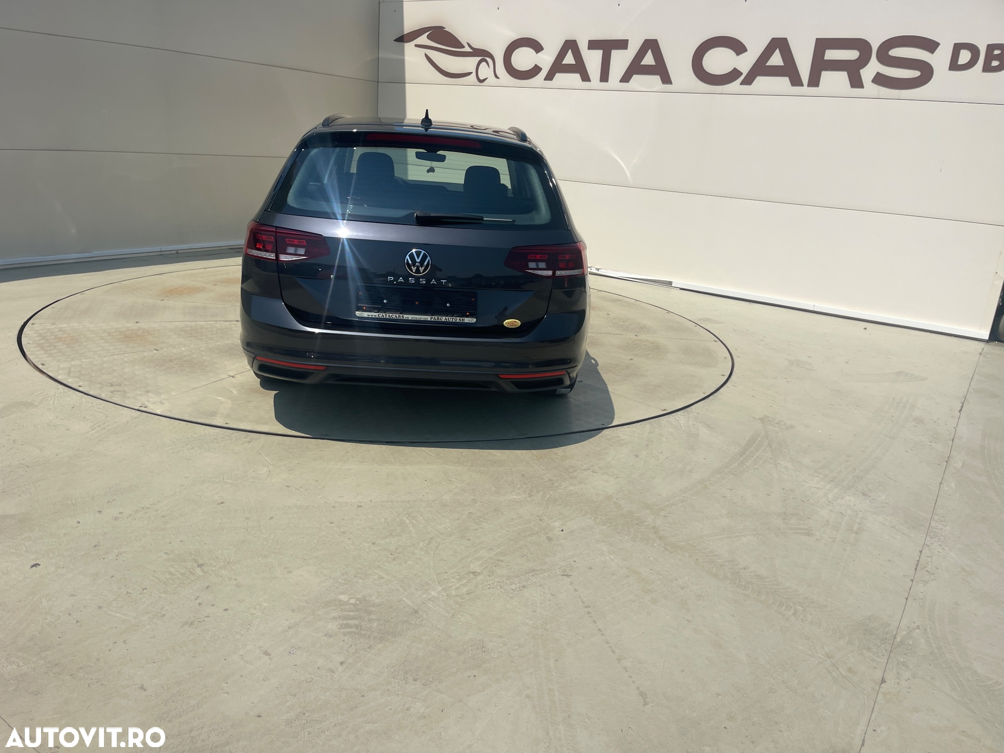 Volkswagen Passat - 13