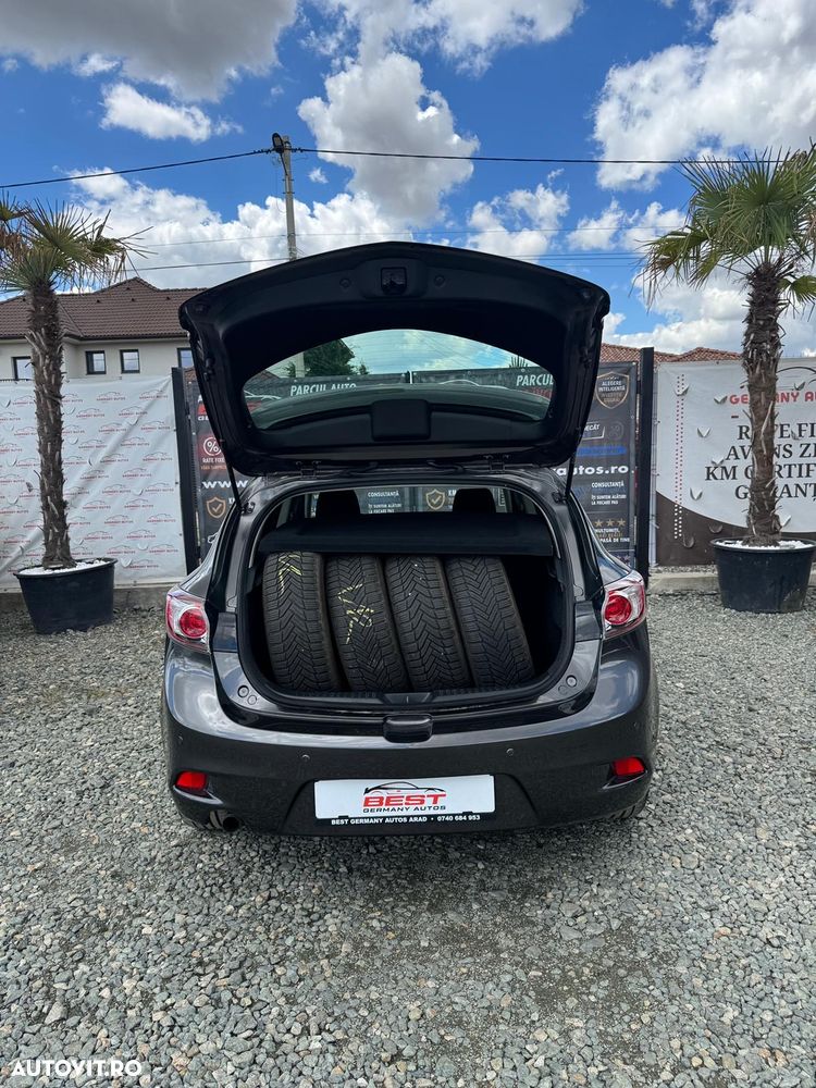 Mazda 3 - 8