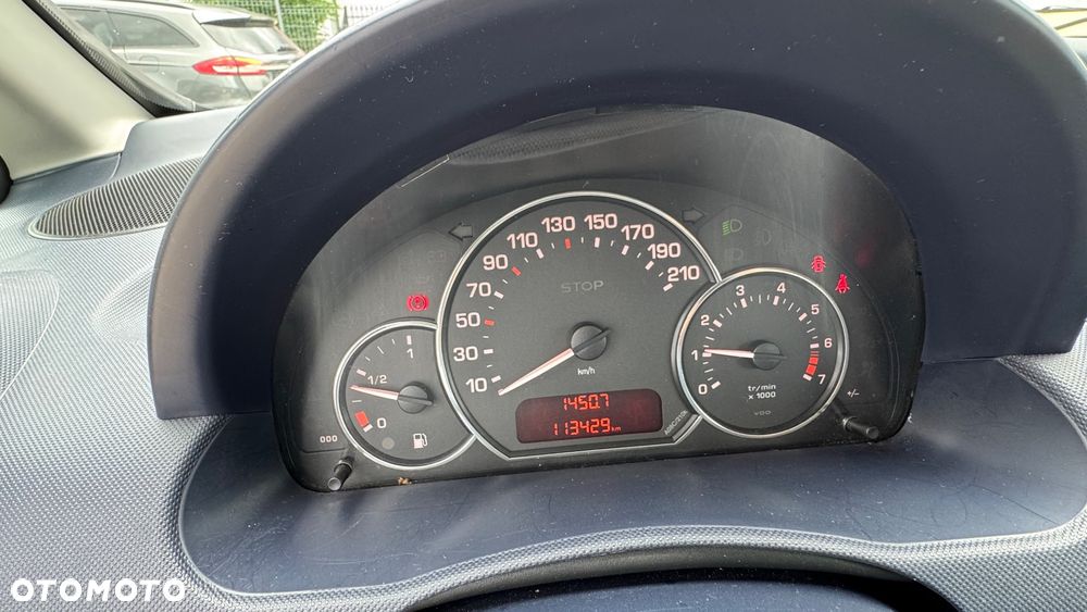 Peugeot 1007 1.4 Trendy - 10