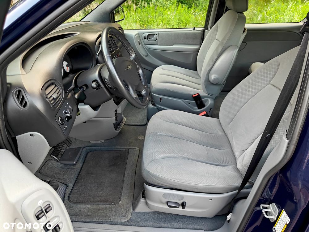 Chrysler Grand Voyager - 20