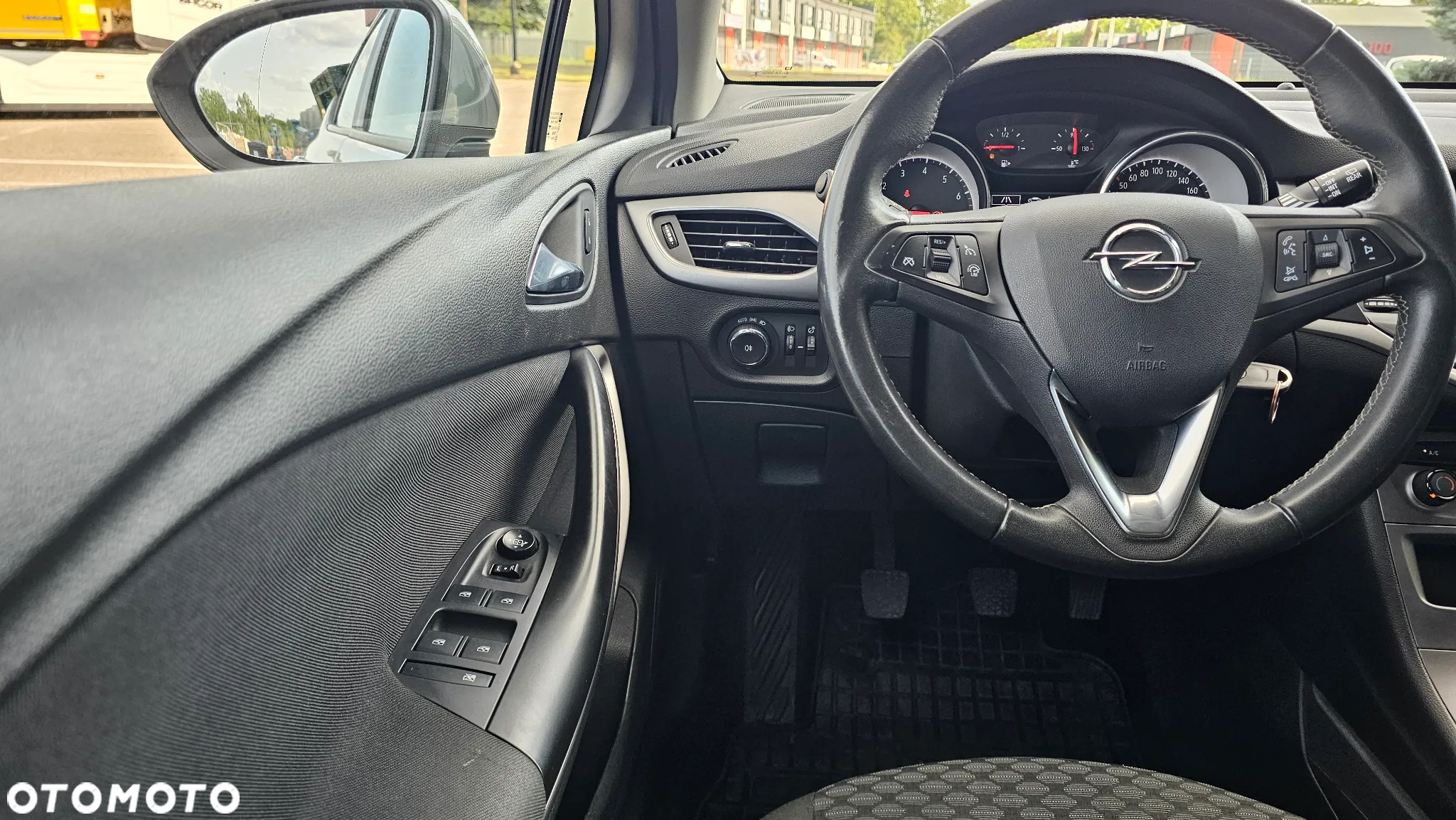 Opel Astra V 1.2 T Edition S&S - 9