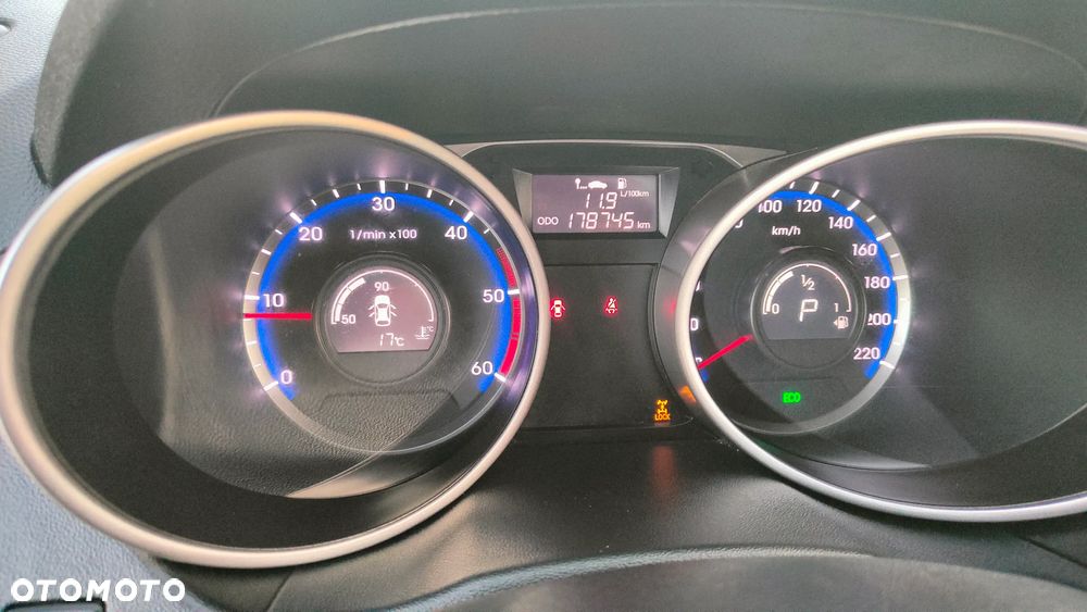 Hyundai ix35 2.0 CRDi 4WD Automatik Premium - 38