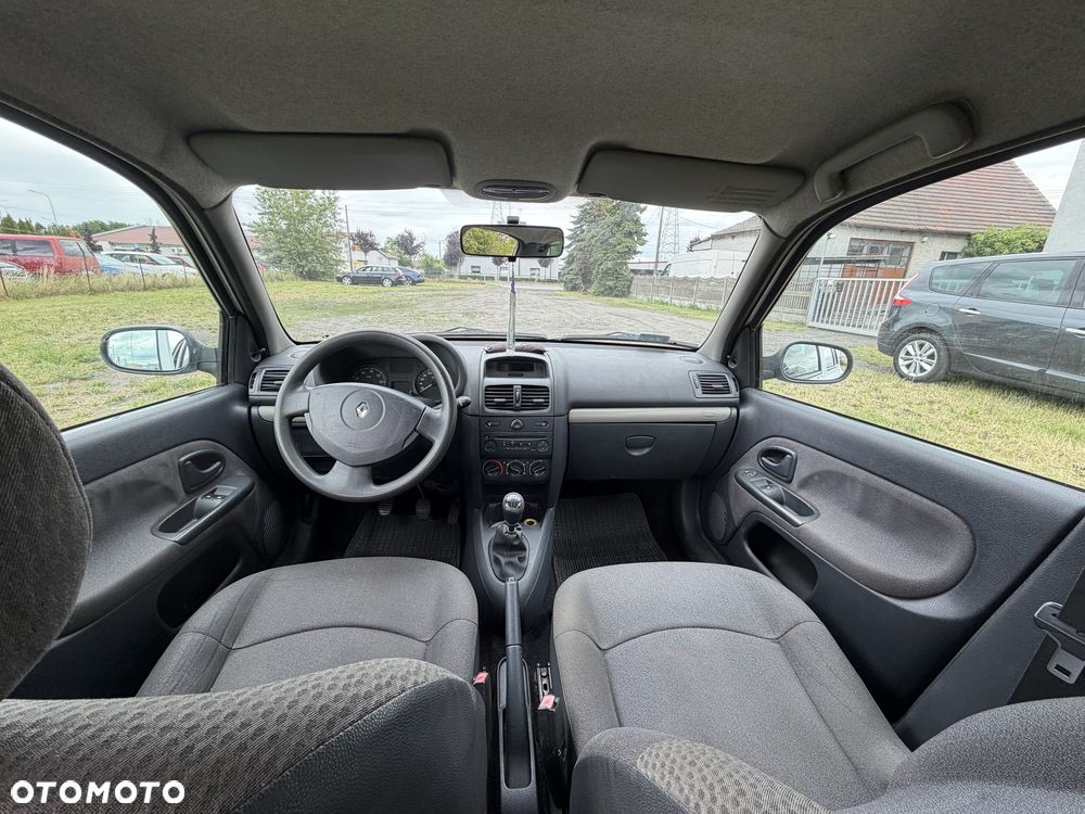 Renault Clio - 7