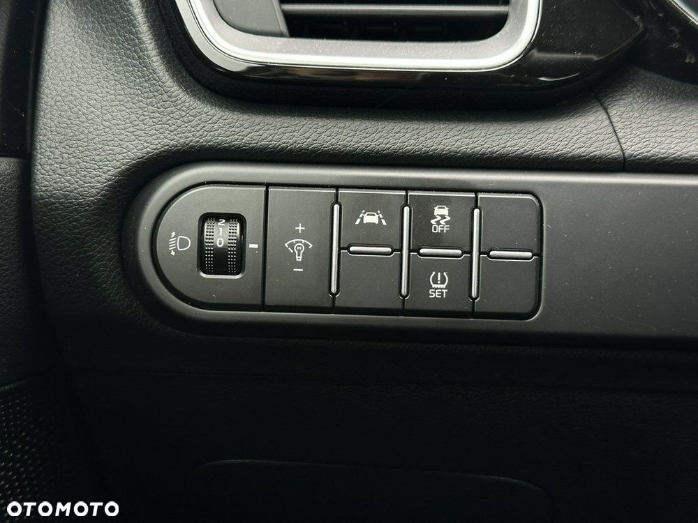 Kia Ceed 1.4 T-GDI L Business Line DCT - 37