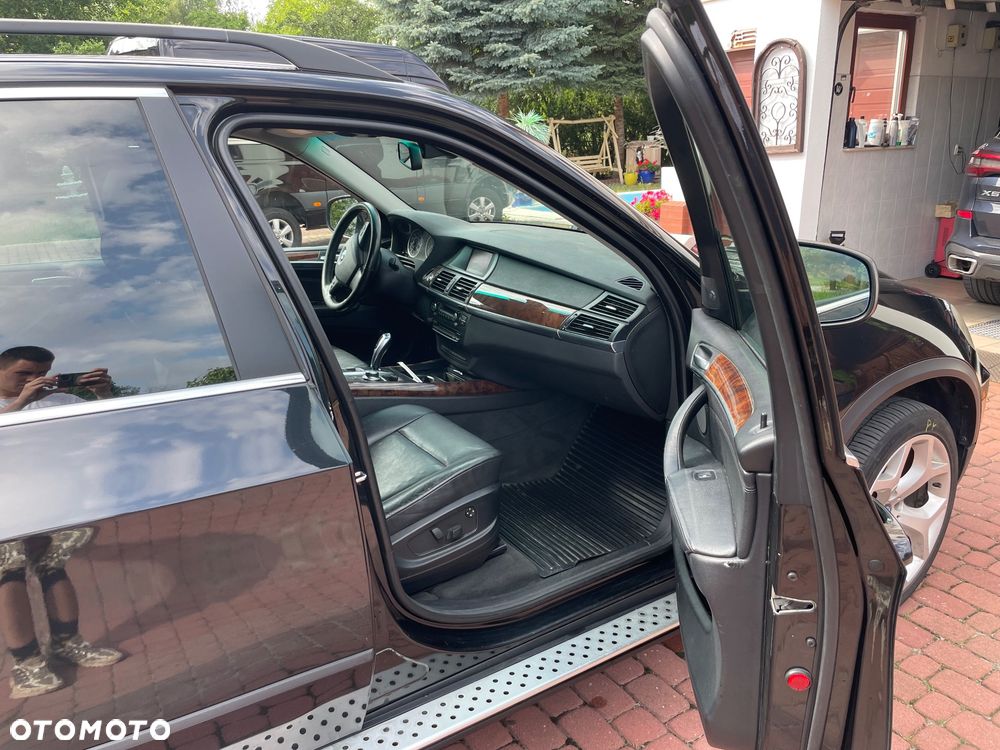 BMW X5 4.8i xDrive - 4