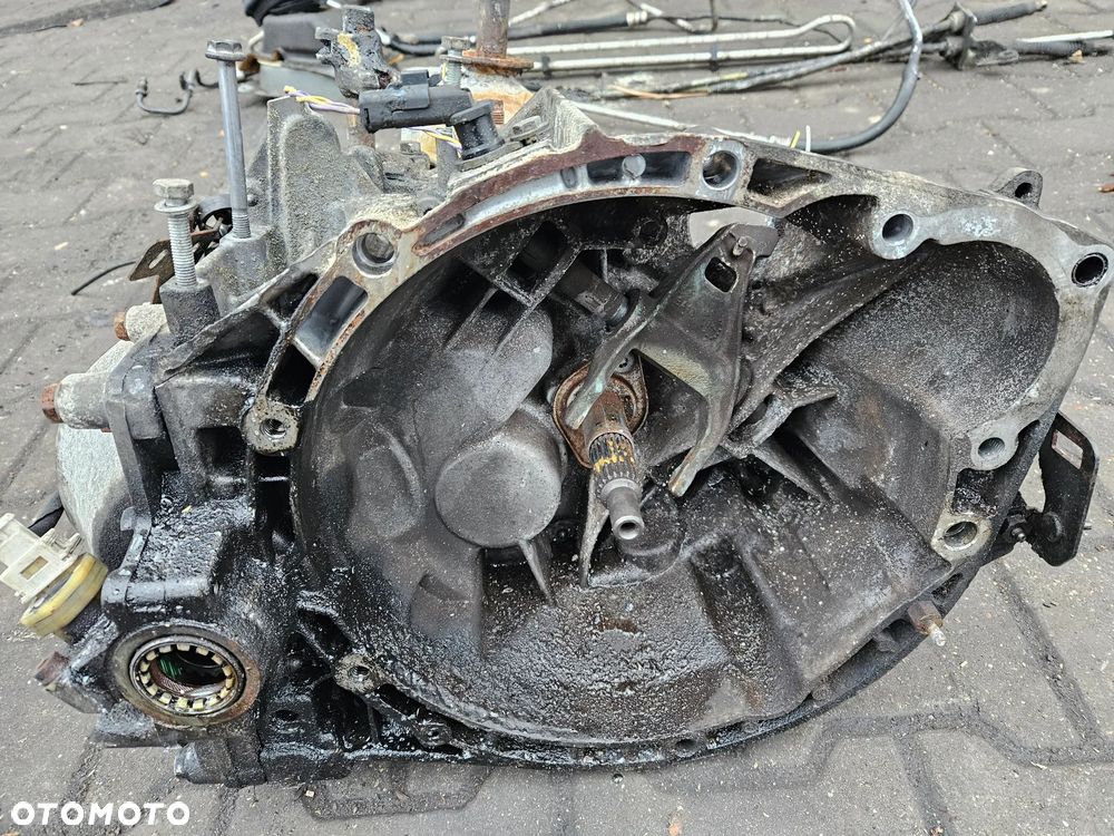 Peugeot 807 Citroen C8 2.2 HDI skrzynia biegów 20LM06 - 2