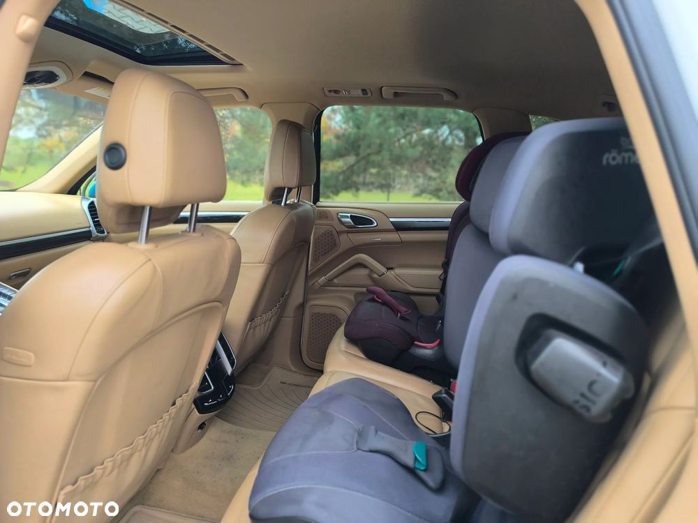 Porsche Cayenne - 14