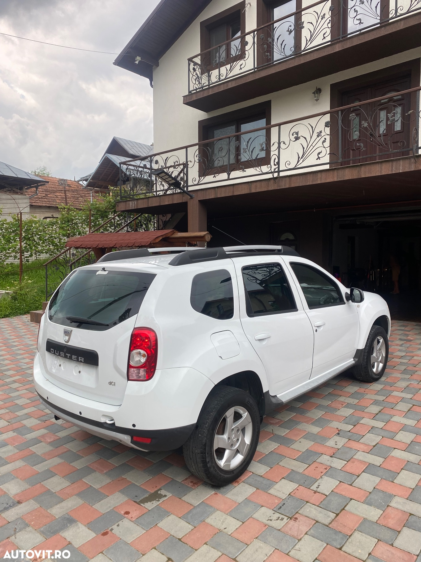 Dacia Duster 1.5 dCi 4x2 Laureate - 3