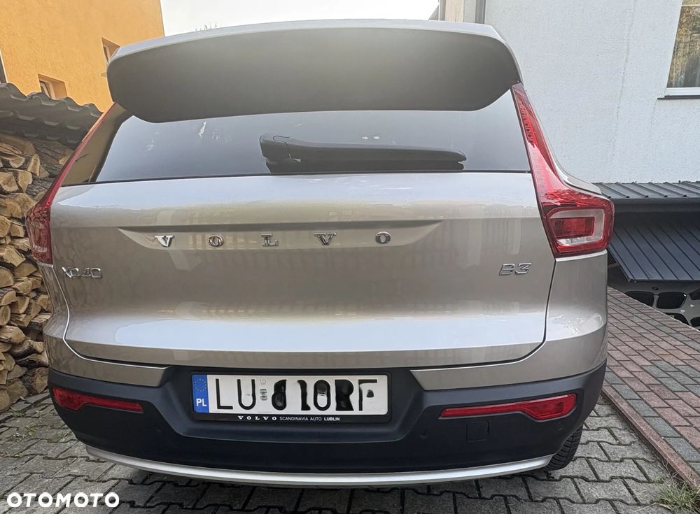 Volvo XC 40 B3 Plus Dark - 4