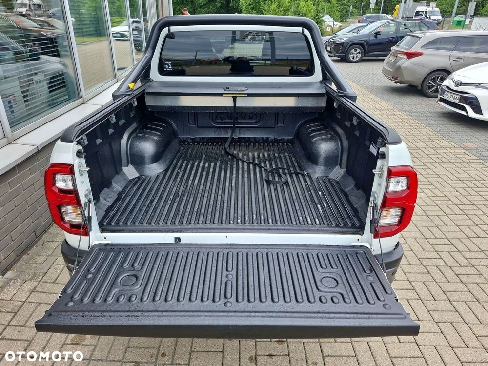 Toyota Hilux 2.8 D-4D mHEV Double Cab Invincible 4x4 - 10