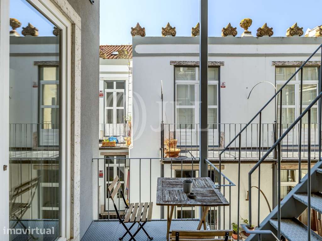 Apartamento T1 com varanda, na Lapa, em Lisboa - Grande imagem: 2/18