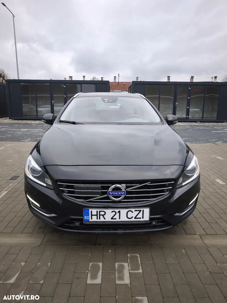 Volvo V60 D6 Plug-In-Hybrid AWD Geartronic Summum - 6
