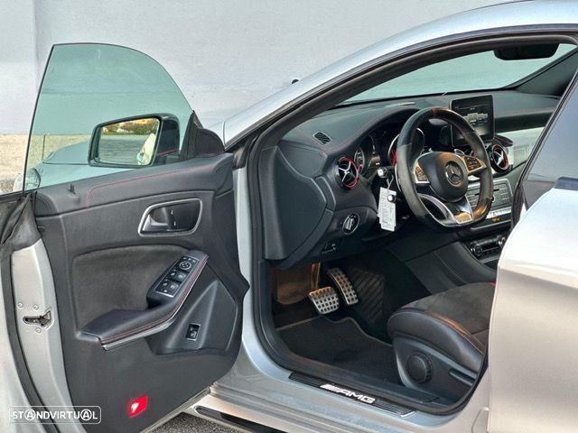 Mercedes-Benz CLA 45 AMG 4Matic Speedshift DCT 7G Night Edition - 38