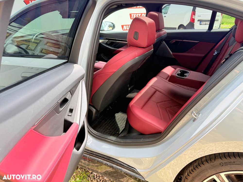 BMW Seria 5 520d xDrive Aut. - 12