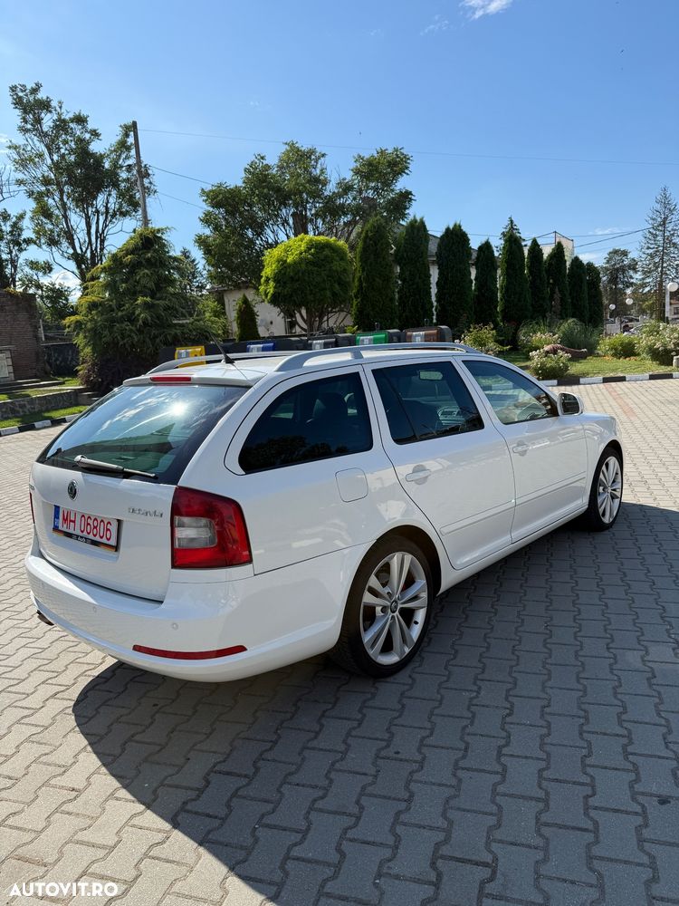 Skoda Octavia 2.0 TDI CR DPF DSG RS - 13